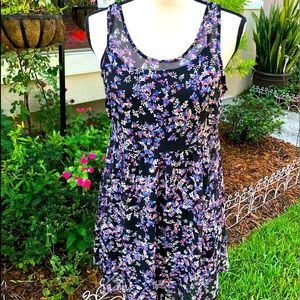 Express fully lined floral 🌼 sundress size:  small